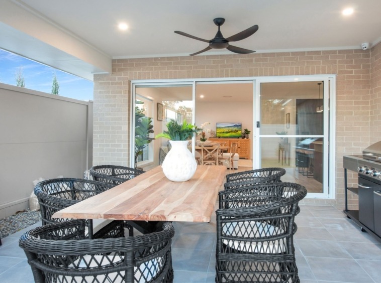 Huntlee display home patio