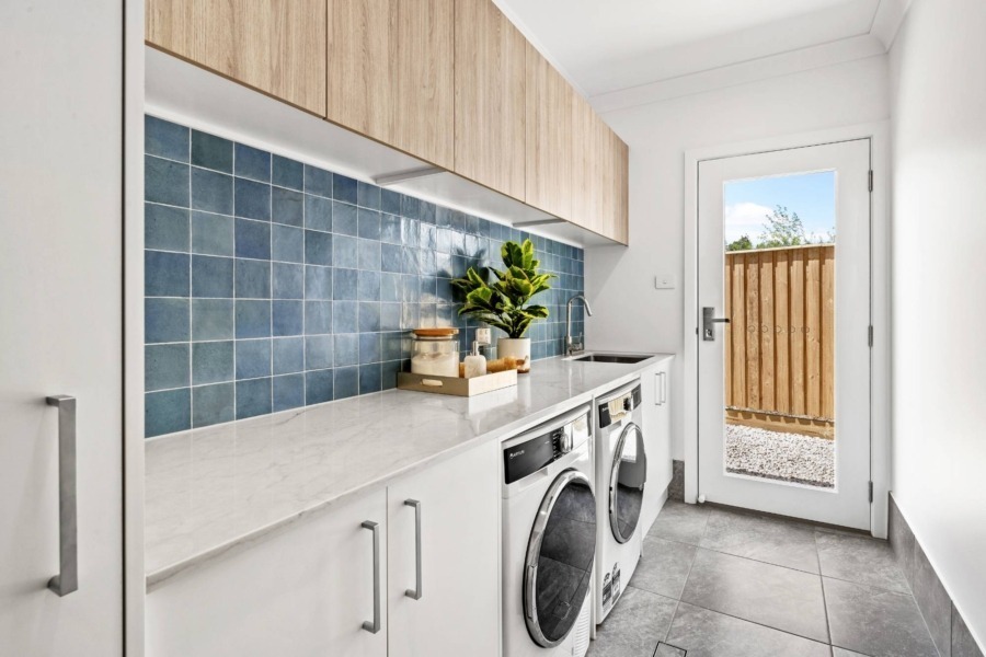 coastal style home blue tiles