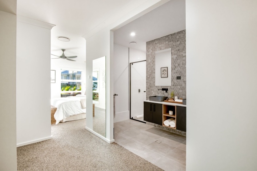 Huntlee display home ensuite