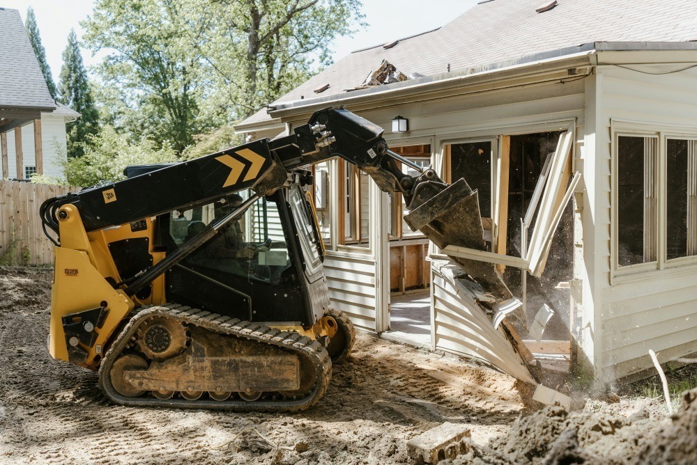 House<span style="font-weight:600"> demolition.</span> 